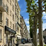 Logis Du Chateau Hotel