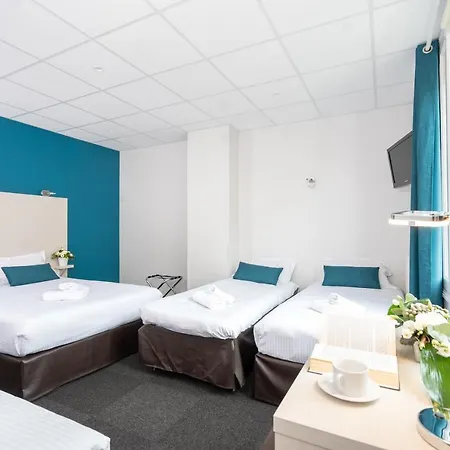 Logis Du Chateau Hotel