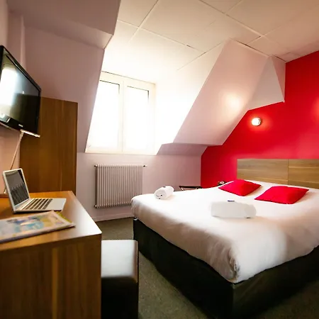 Logis Du Chateau Hotel