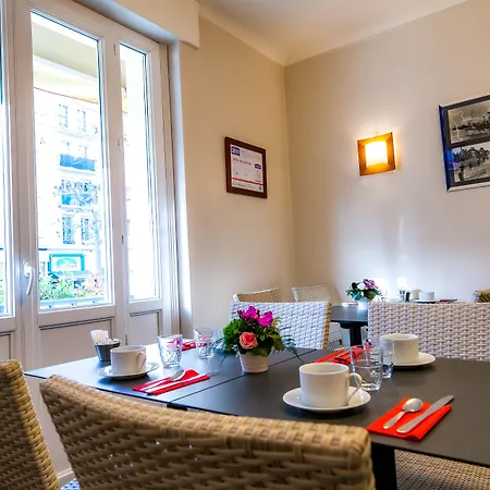 Logis Du Chateau 3* Caen