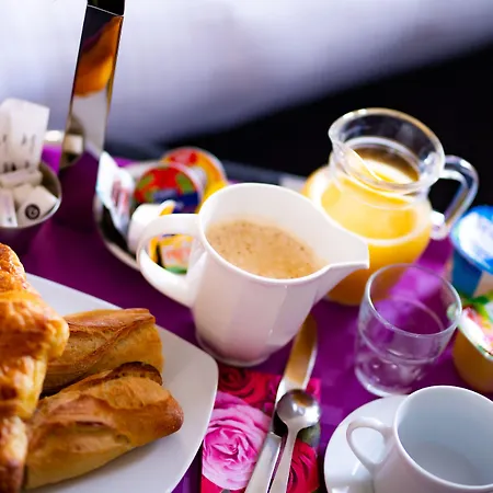 Hotel Logis Du Chateau 3*