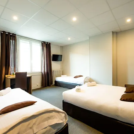 Logis Du Chateau מלון 3*