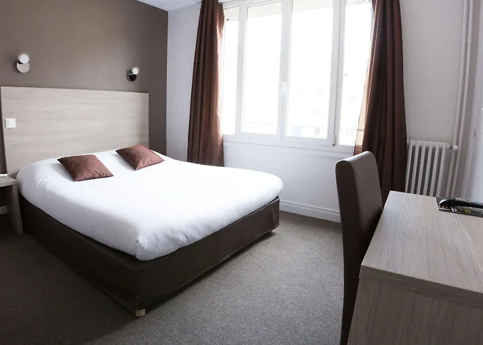 酒店 Logis Du Chateau 3*