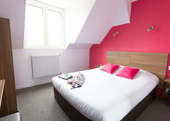 Hotel Logis Du Chateau Caen